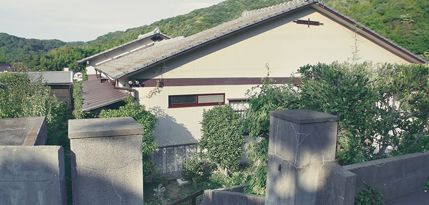 3.遠方にお住まいのA様が、「残置物がある実家を買取でスムーズに売却できた事例」
