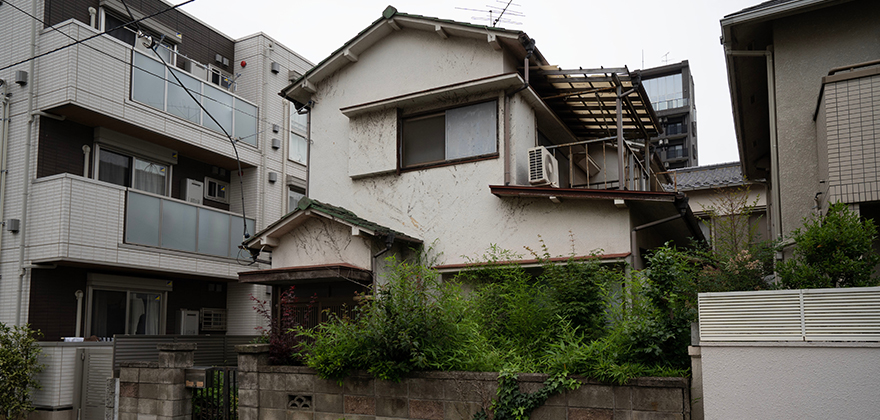 1.福山市にお住まいのS様が、「老朽化した実家を特定空家に指定される前に手放せた事例」